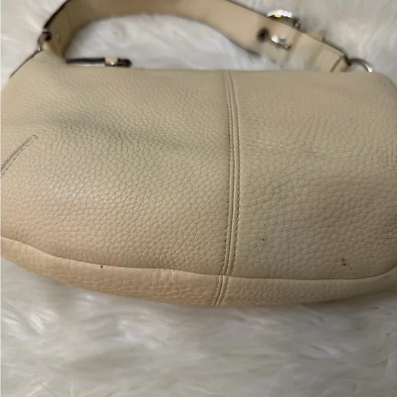 Coach Cream Leather Hobo Bag# F 13730 - Picture 6 of 15